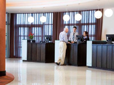 Maldron & Leisure Centre Hotel 3*